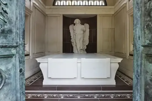 Mausoleum, Highgate Cemetery